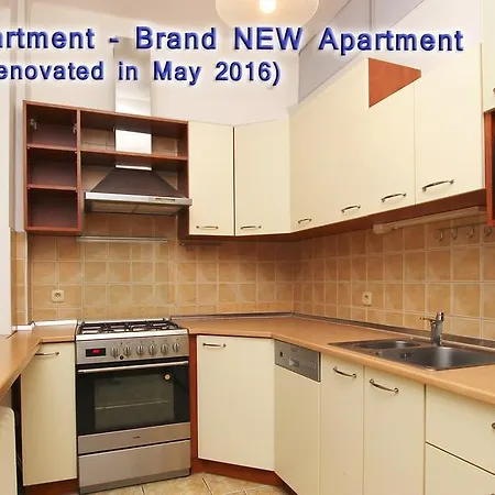 Apartment Astra 3 - Large With Terrace Prague